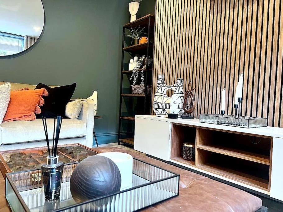 Fabulous Large Apartment In Great Location Bath Kültér fotó