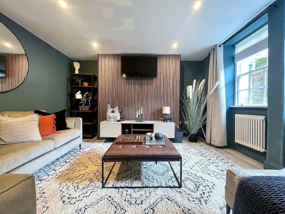 Fabulous Large Apartment In Great Location Bath Kültér fotó